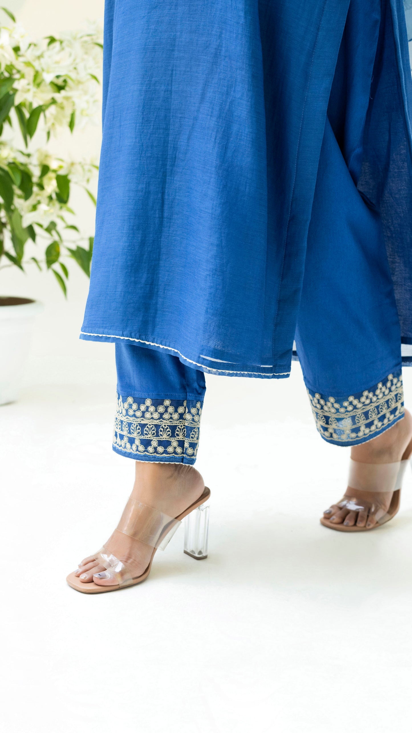 Dastak Kurta Set (Sapphire Blue)