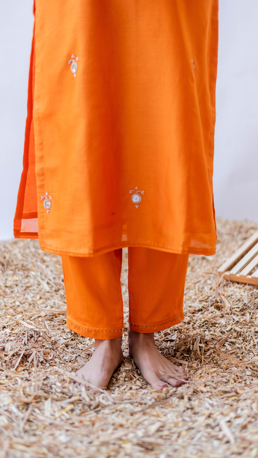 Gulmina Silk Chadneri Kurta Set in Narangi