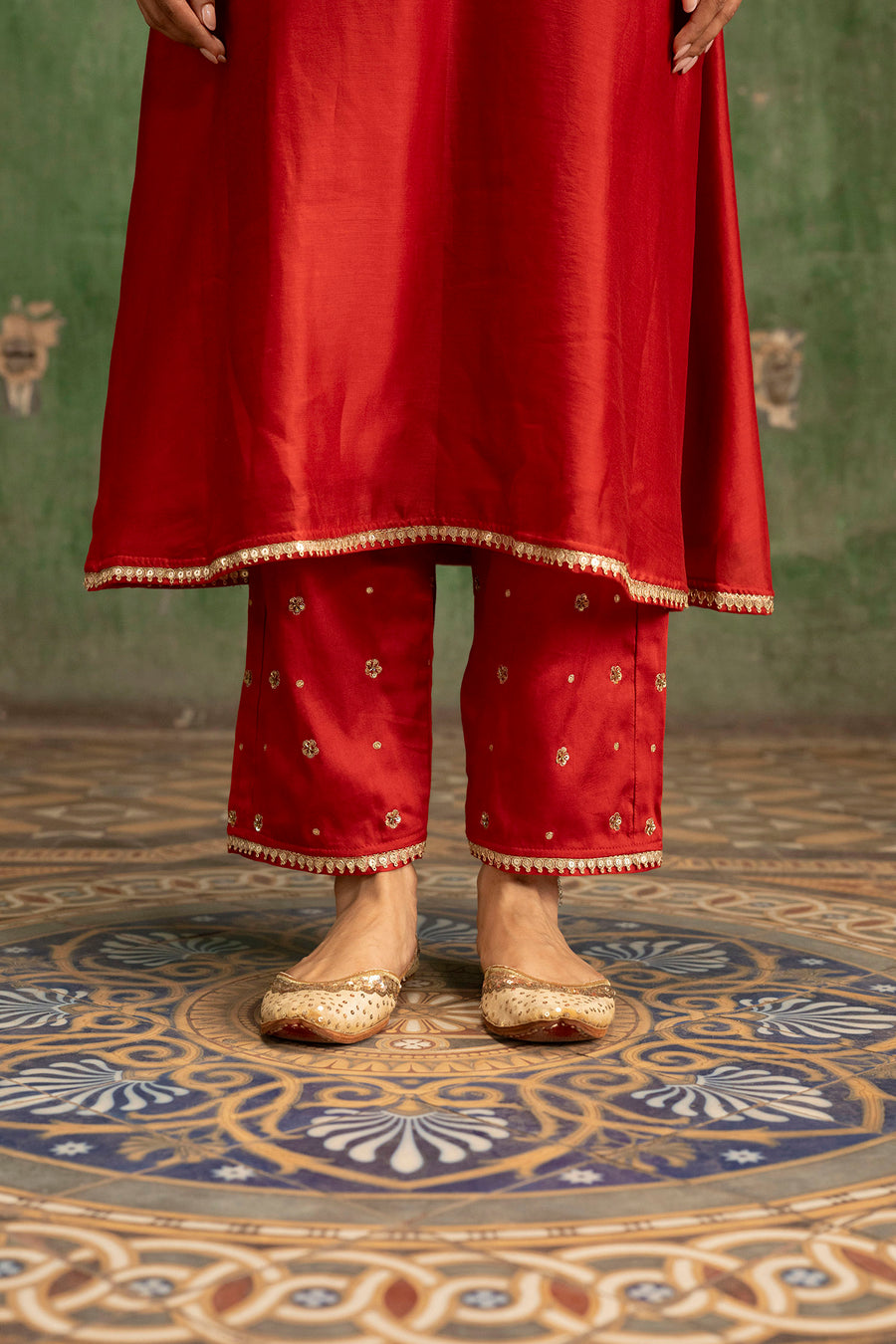 Saanjh Silk Chanderi Aline Kurta Set in Surkh