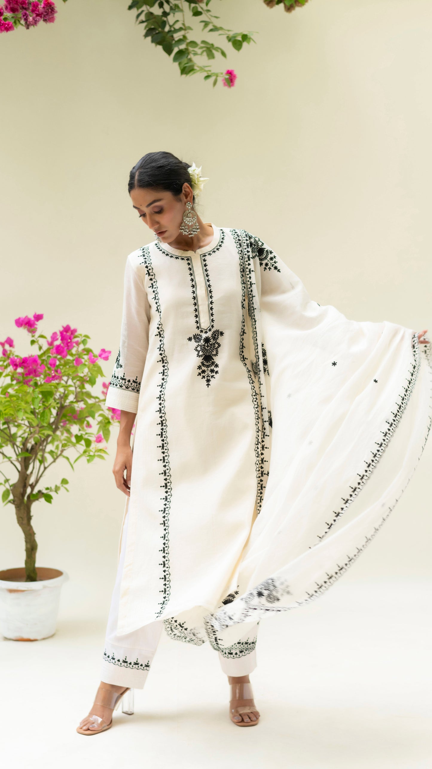 Parchhai Kurta Set (Pearl White)