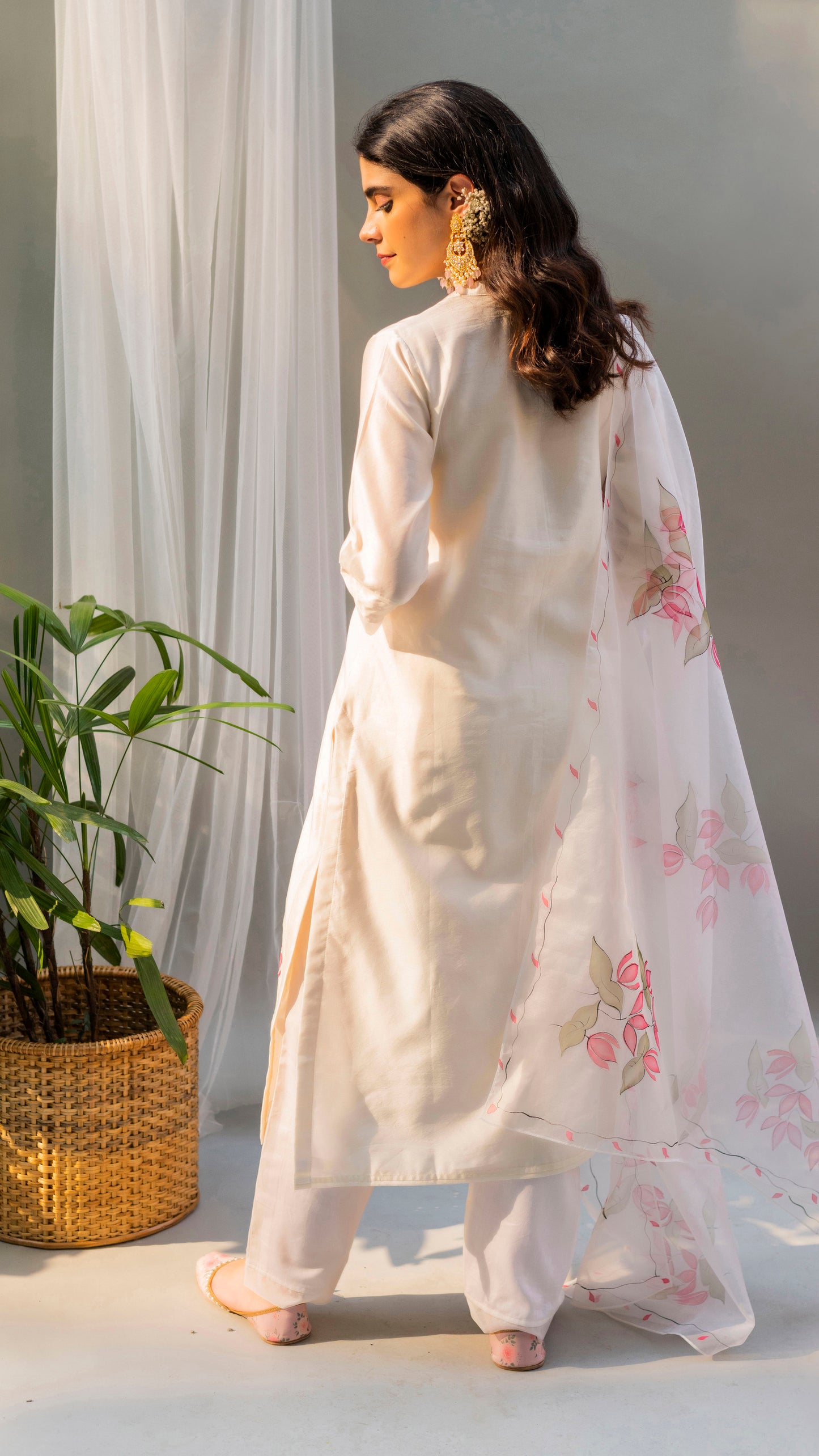 Zoya Kurta Set (Pearl White)
