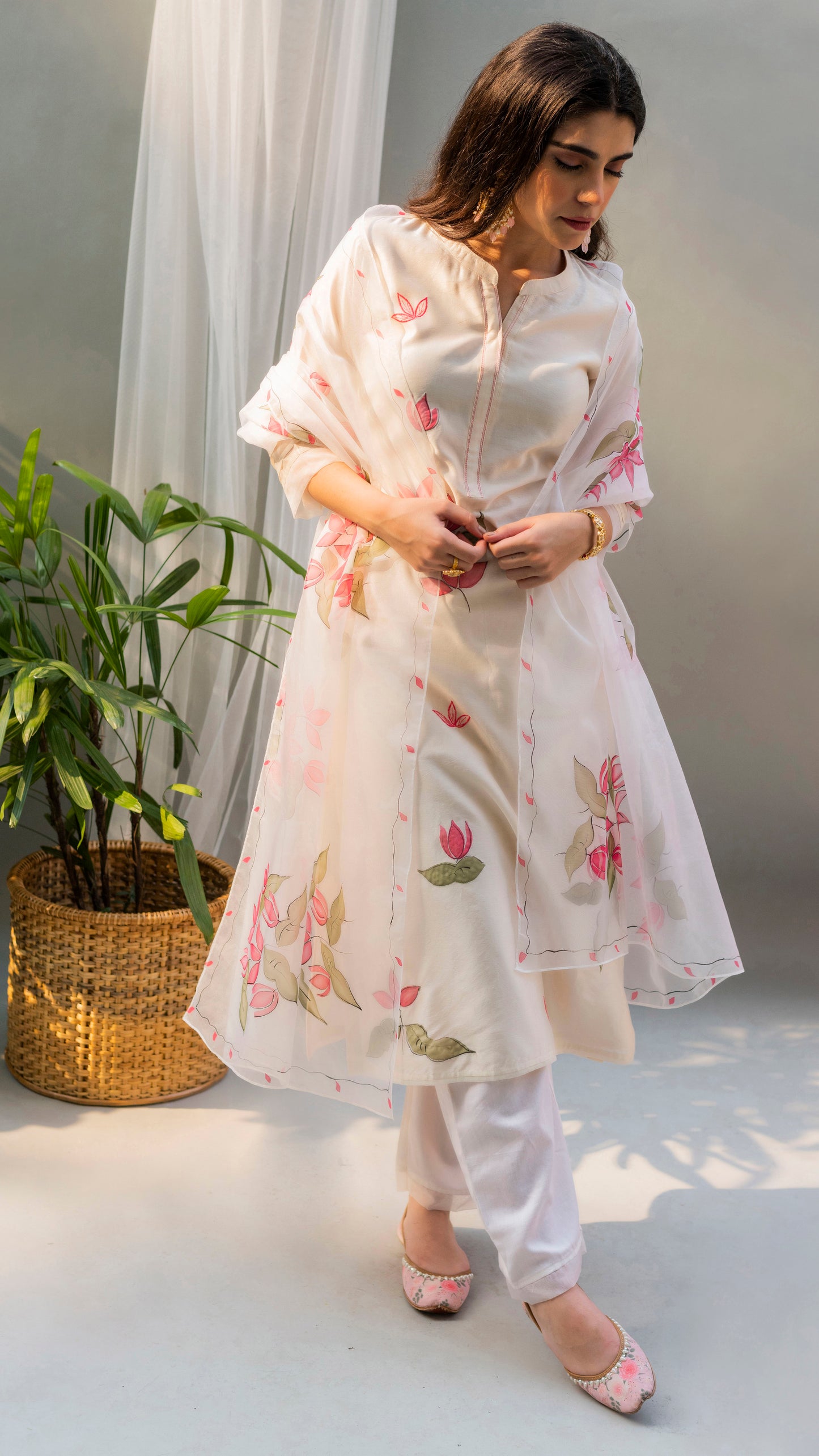 Zoya Kurta Set (Pearl White)