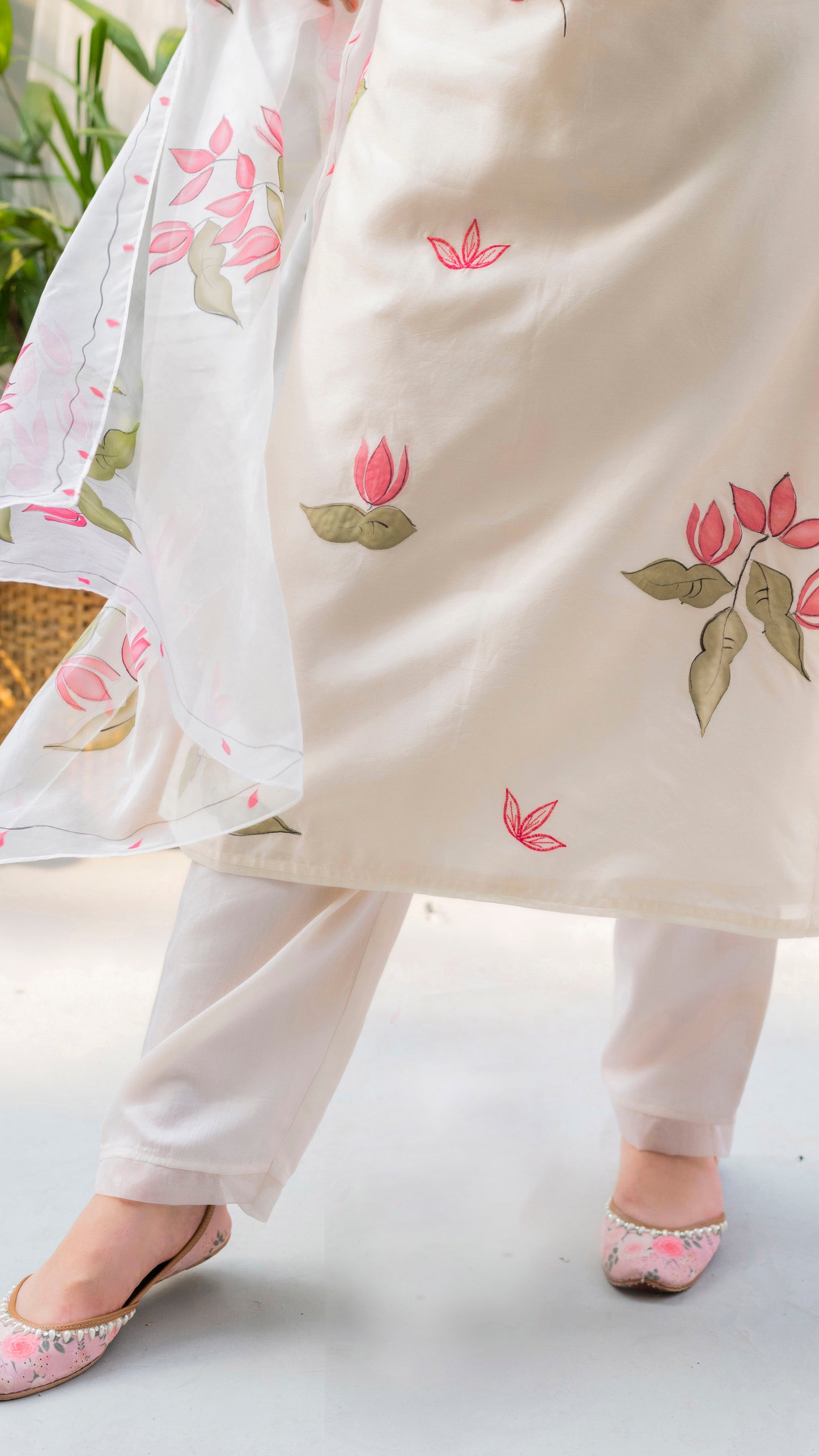 Zoya Kurta Set (Pearl White)