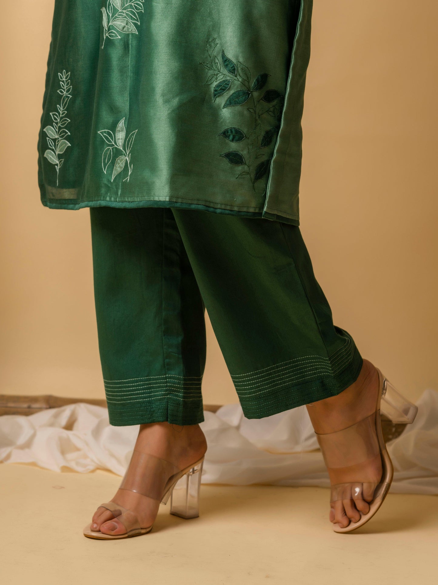 AM Leaf Applique Kurta Set (Emerald Green)
