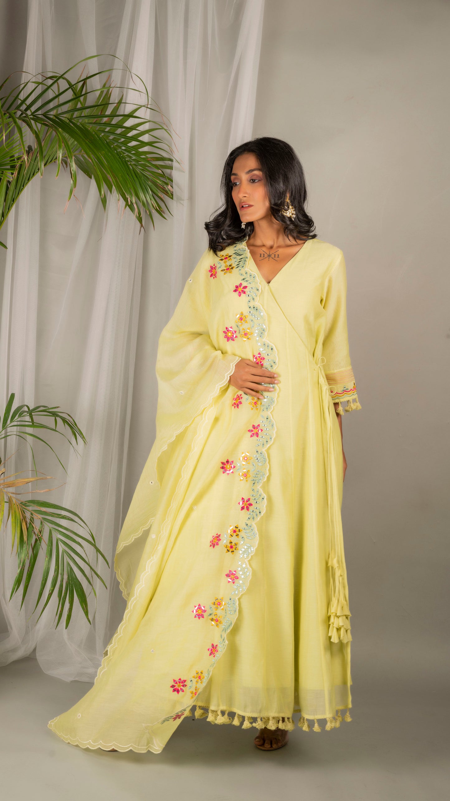 Saadgi Angrakha Set (Lime Green)