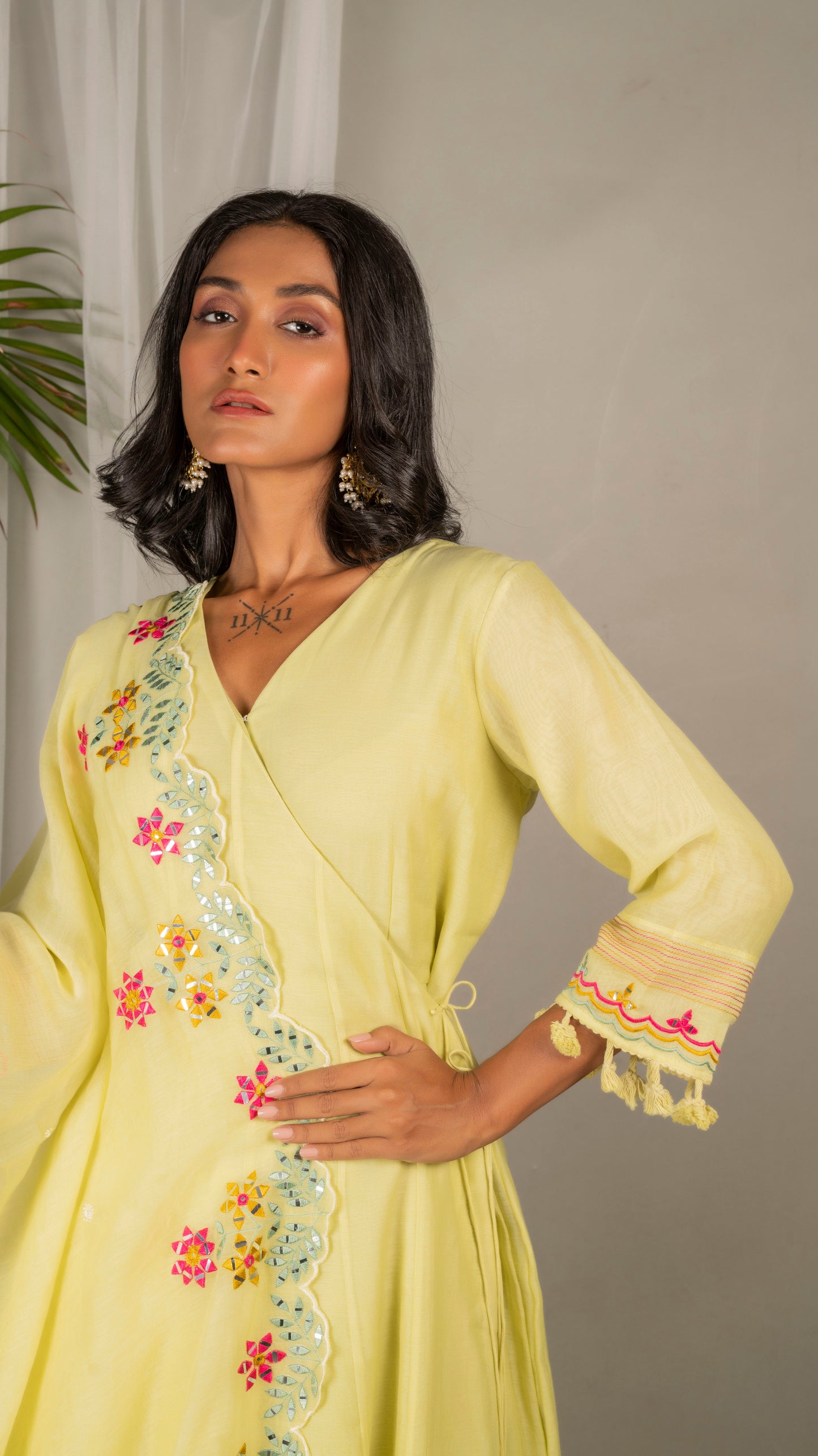 Saadgi Angrakha Set (Lime Green)