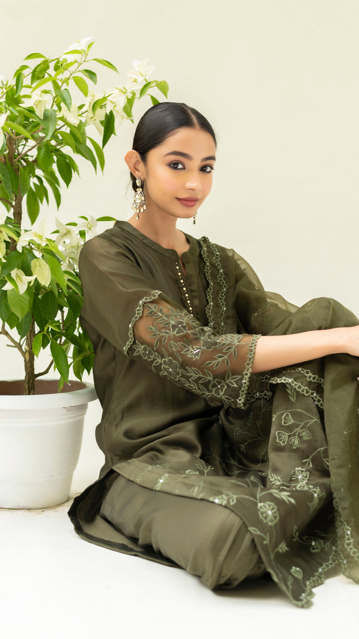 Reverse Applique Kurta Set (Cai Green)