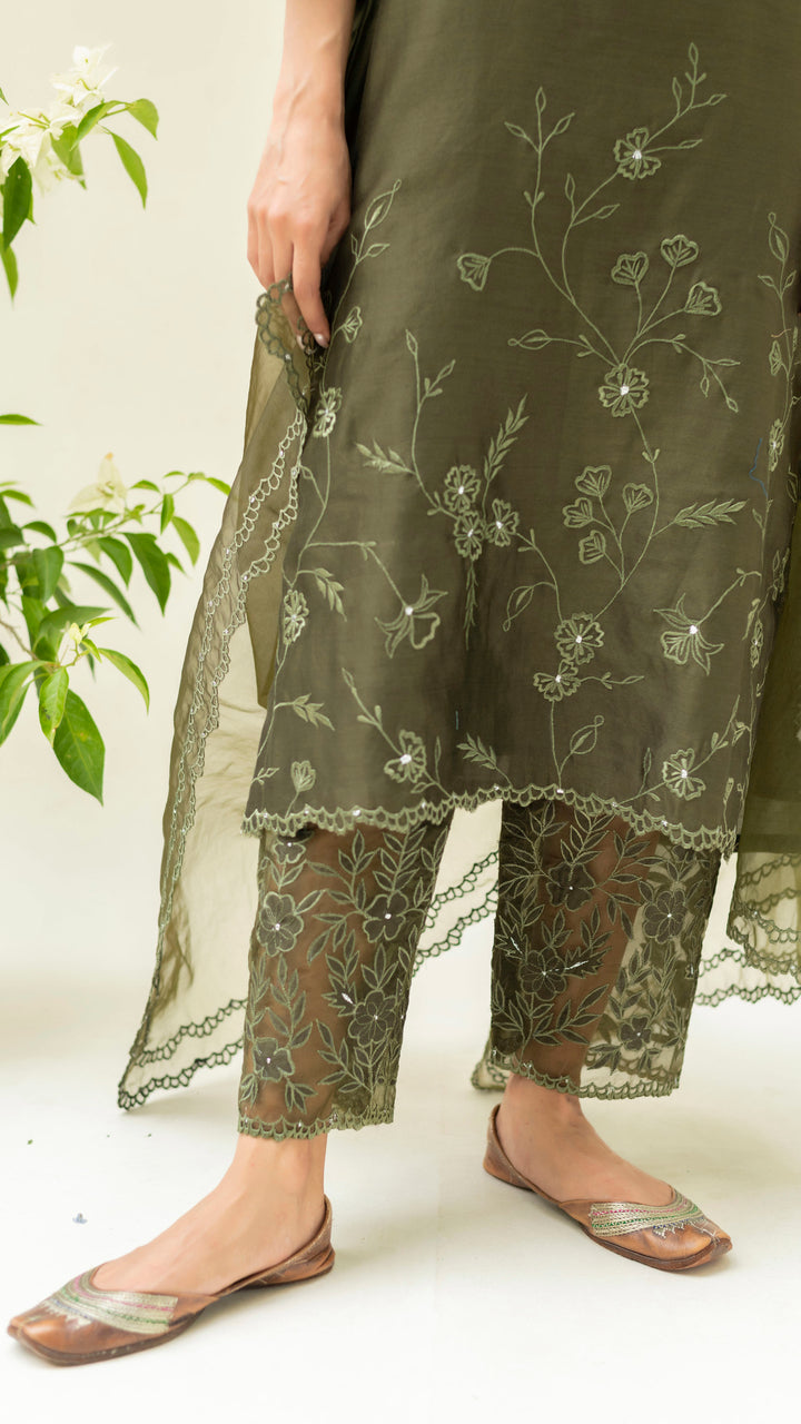 Reverse Applique Kurta Set (Cai Green)