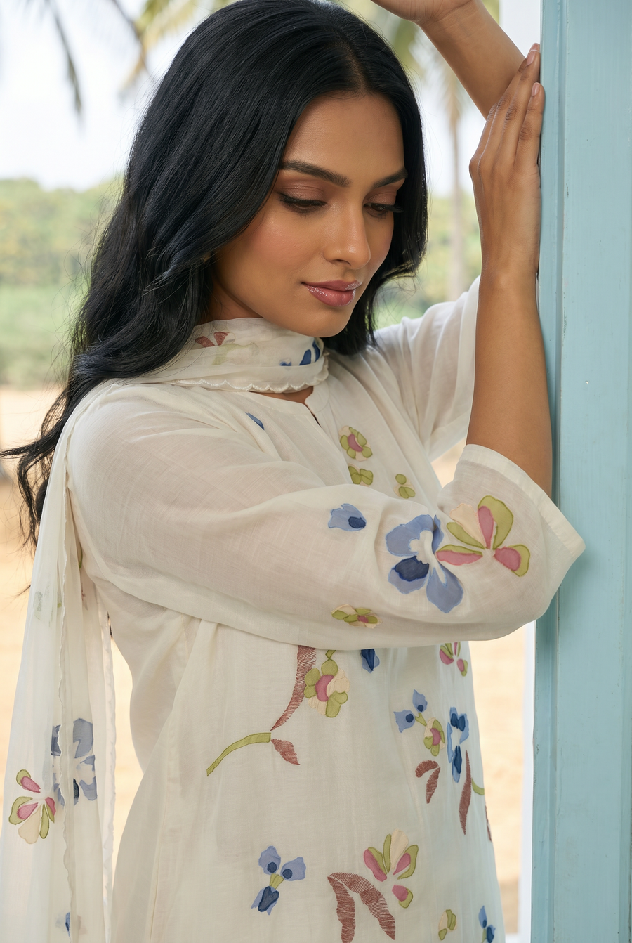 Frida Mul Chanderi Applique Kurta Set in Ivory