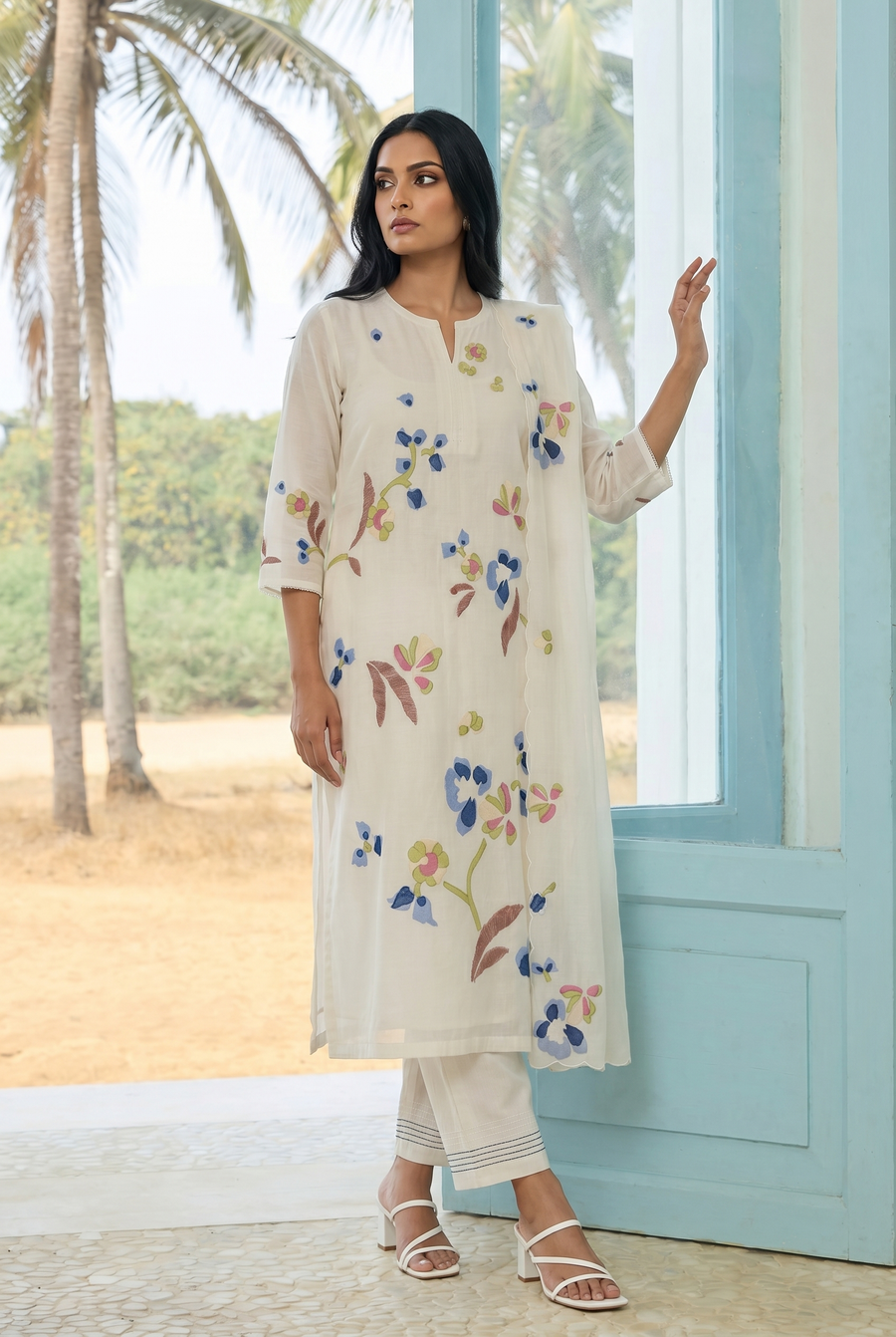 Frida Mul Chanderi Applique Kurta Set in Ivory