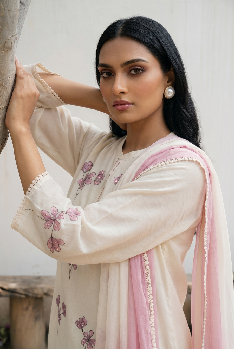 Style: Applique and Dupatta Color_Pink