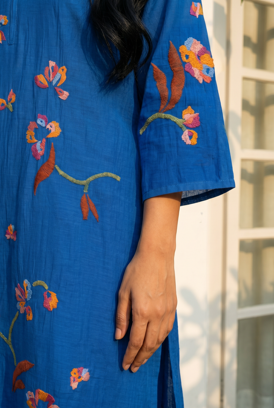 Aab Multicolored Thread Embroidered Kurta Set