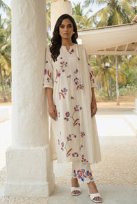 Aab Multicolored Thread Embroidered Kurta Set