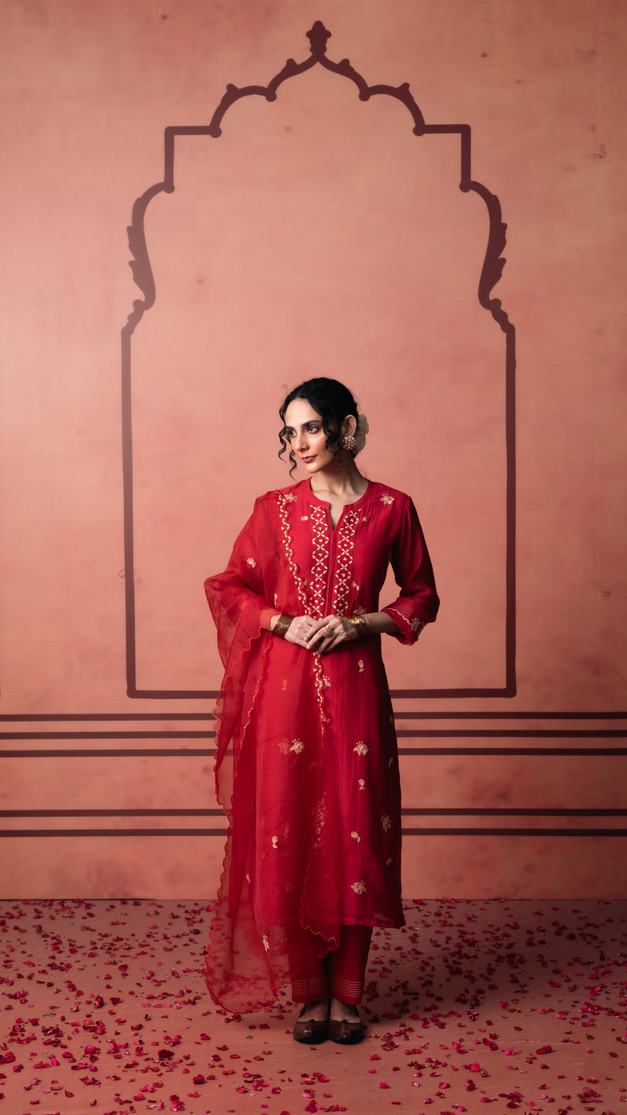 Niva Mul Chanderi Kurta Set in Red