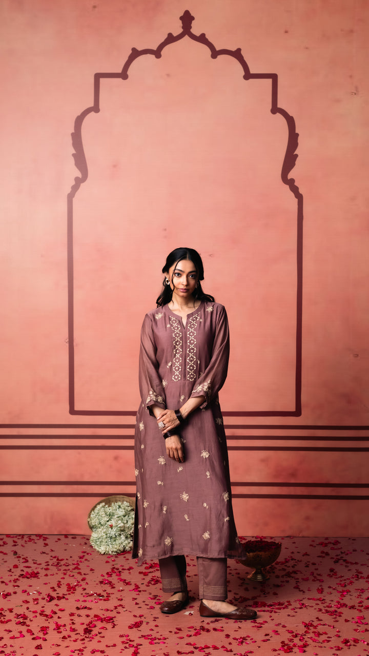 Niva Kurta Set (Dusty Brown)