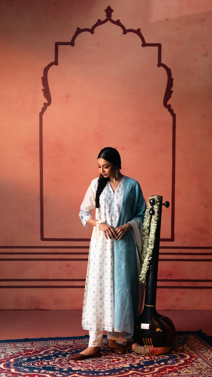 Naveli Aline Kurta Set (Blue)