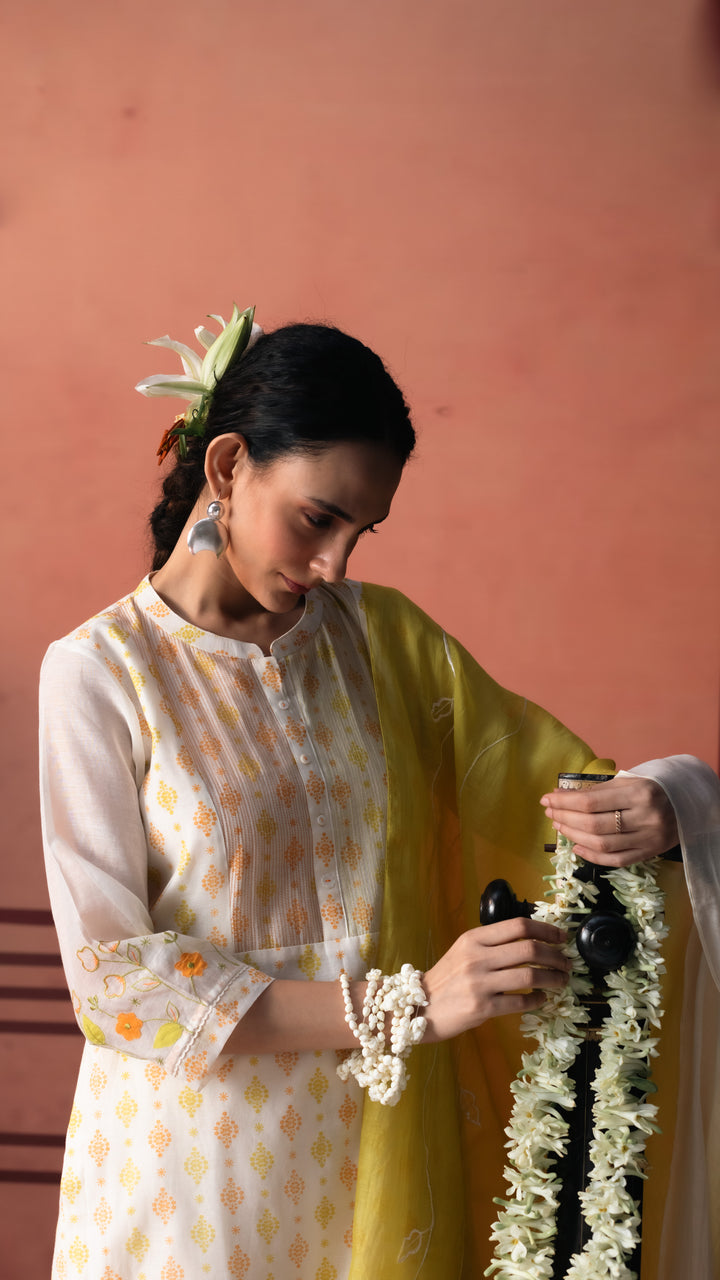 Naveli Kurta Set (Yellow)