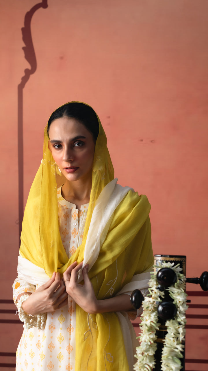 Naveli Kurta Set (Yellow)