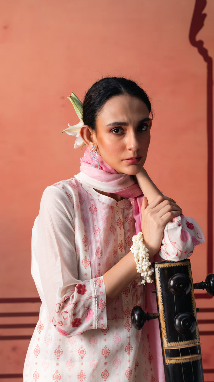 Naveli Kurta Set (Pink)