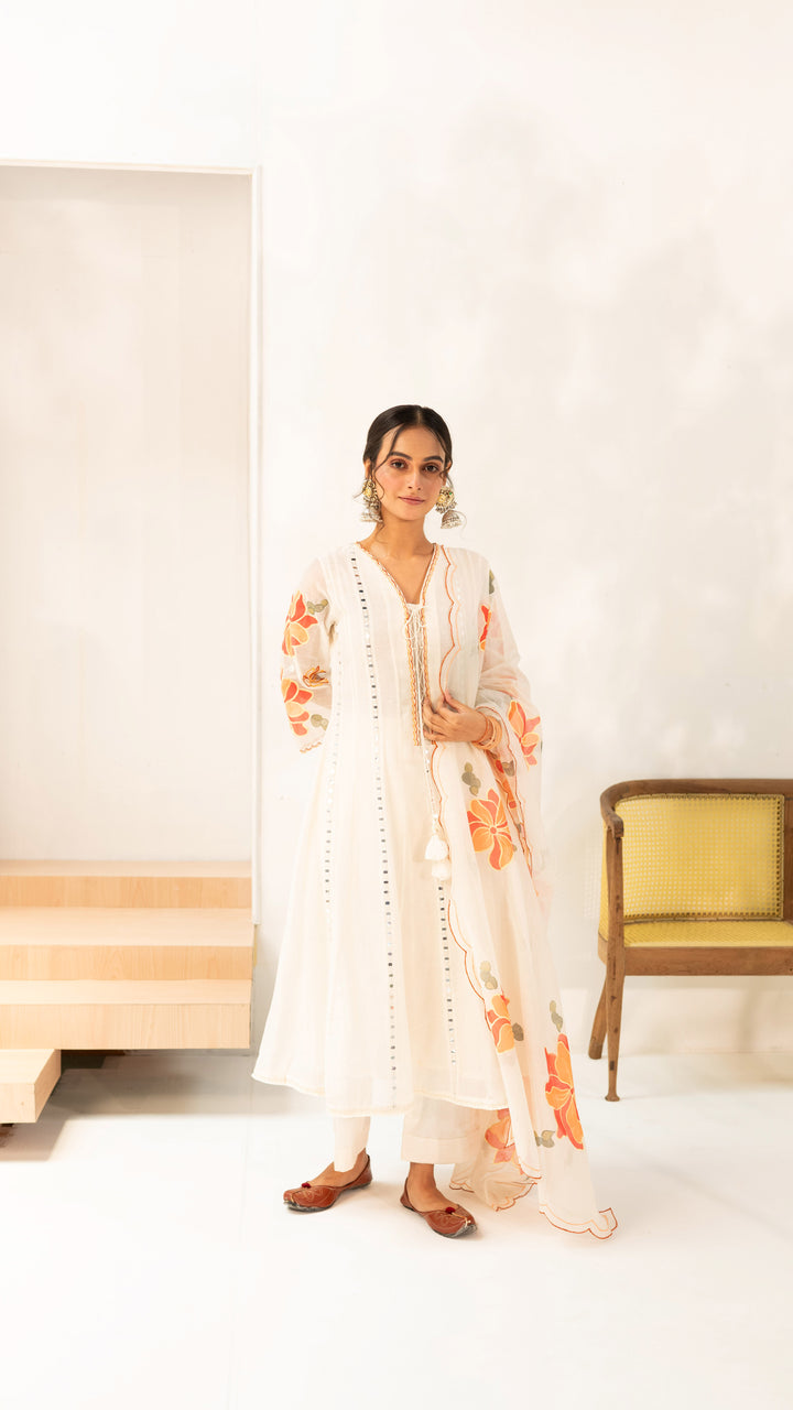 Zoya Anarkali Set (Off-White)