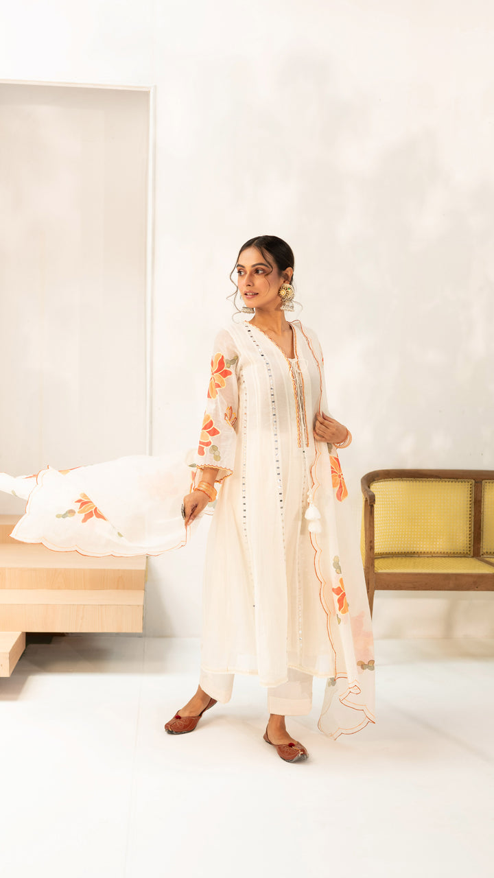 Zoya Anarkali Set (Off-White)