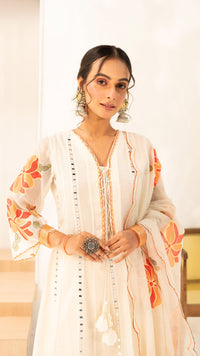 Zoya Mul Chanderi Anarkali Set in Off-White