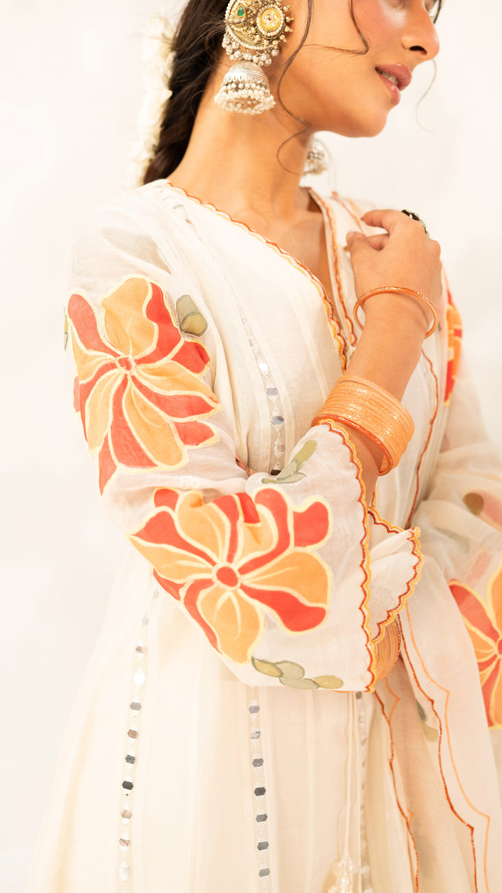 Zoya Anarkali Set (Off-White)