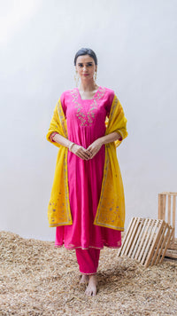 Leila Mul Chadneri A-line Kurta Set in Rani
