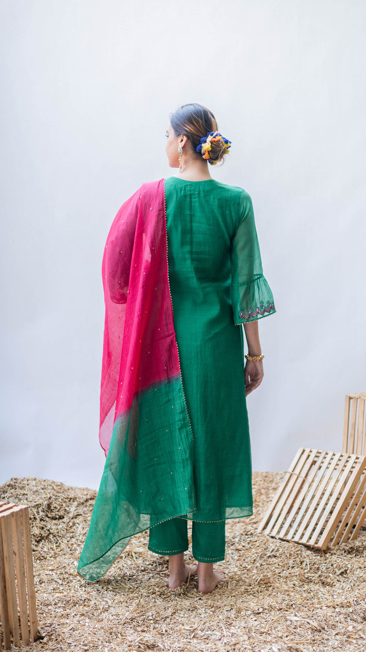 Aqsa A-line Kurta Set (Panna)