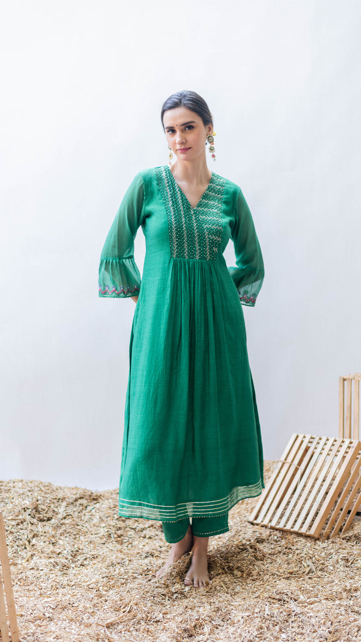 Aqsa A-line Kurta Set (Panna)