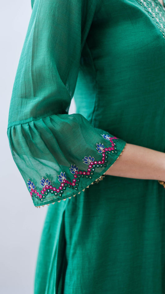 Aqsa A-line Kurta Set (Panna)