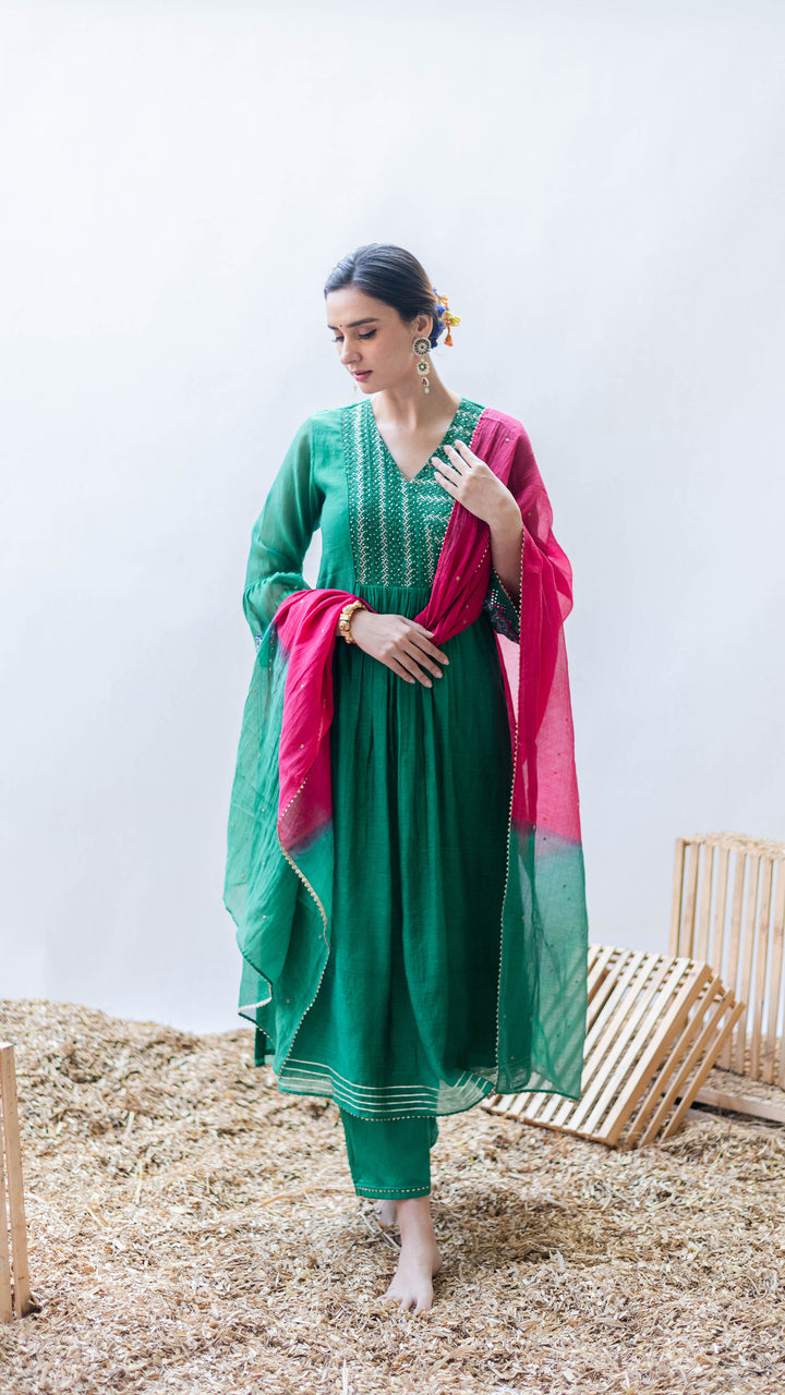 Aqsa A-line Kurta Set (Panna)