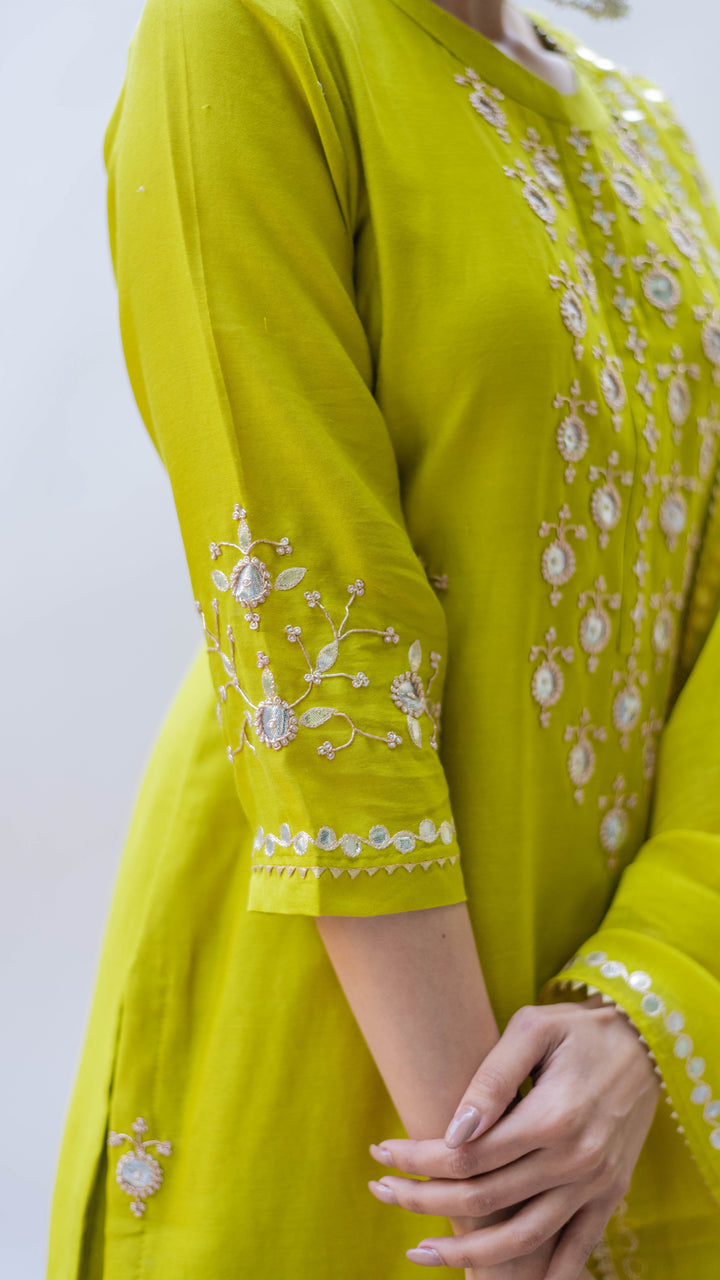 Gulmina Kurta Set (Angoori)