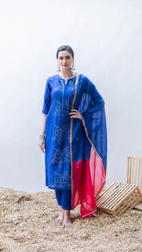 Bhini Silk Chadneri Kurta Set in Morpankhi