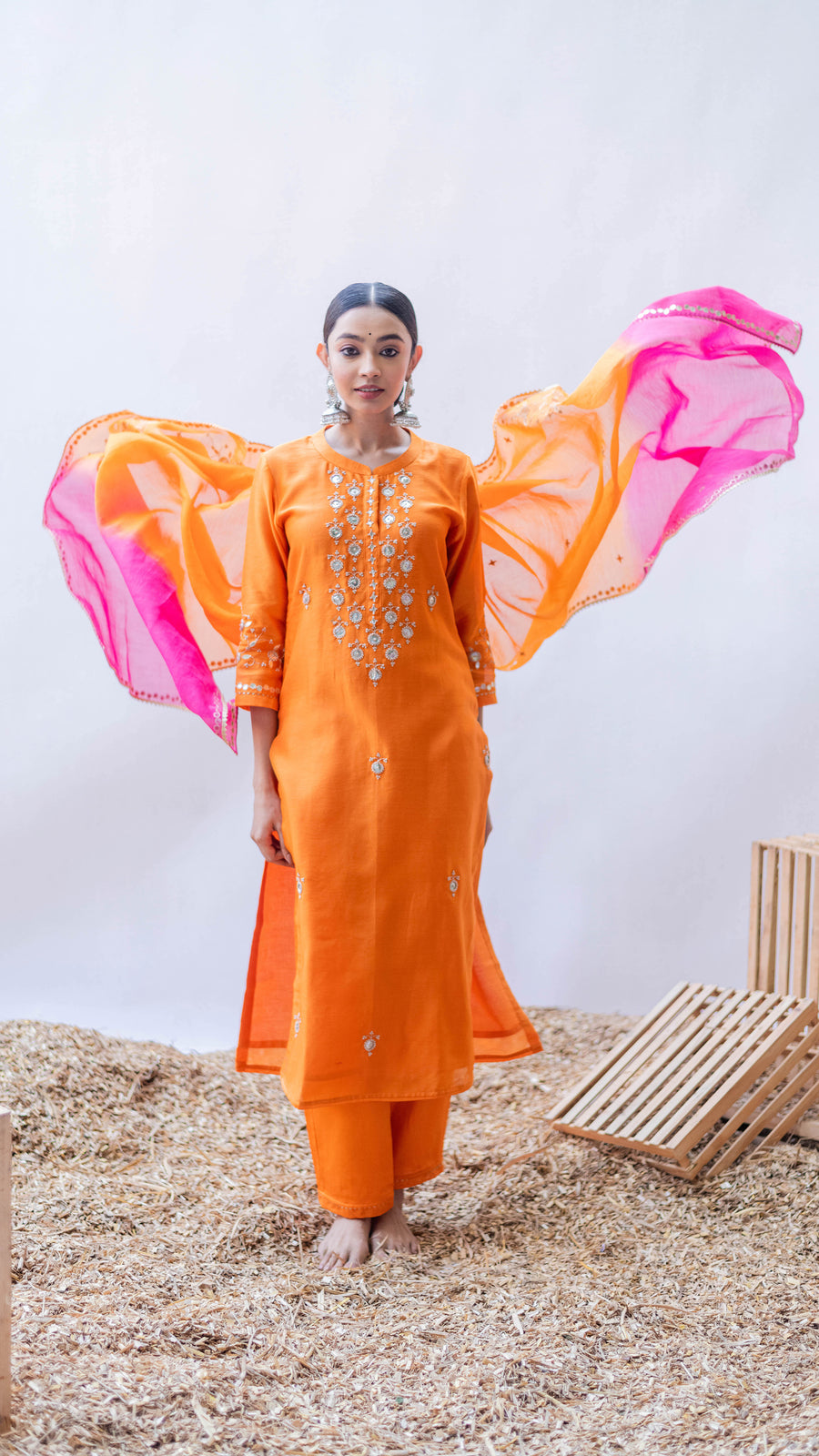 Gulmina Silk Chadneri Kurta Set in Narangi