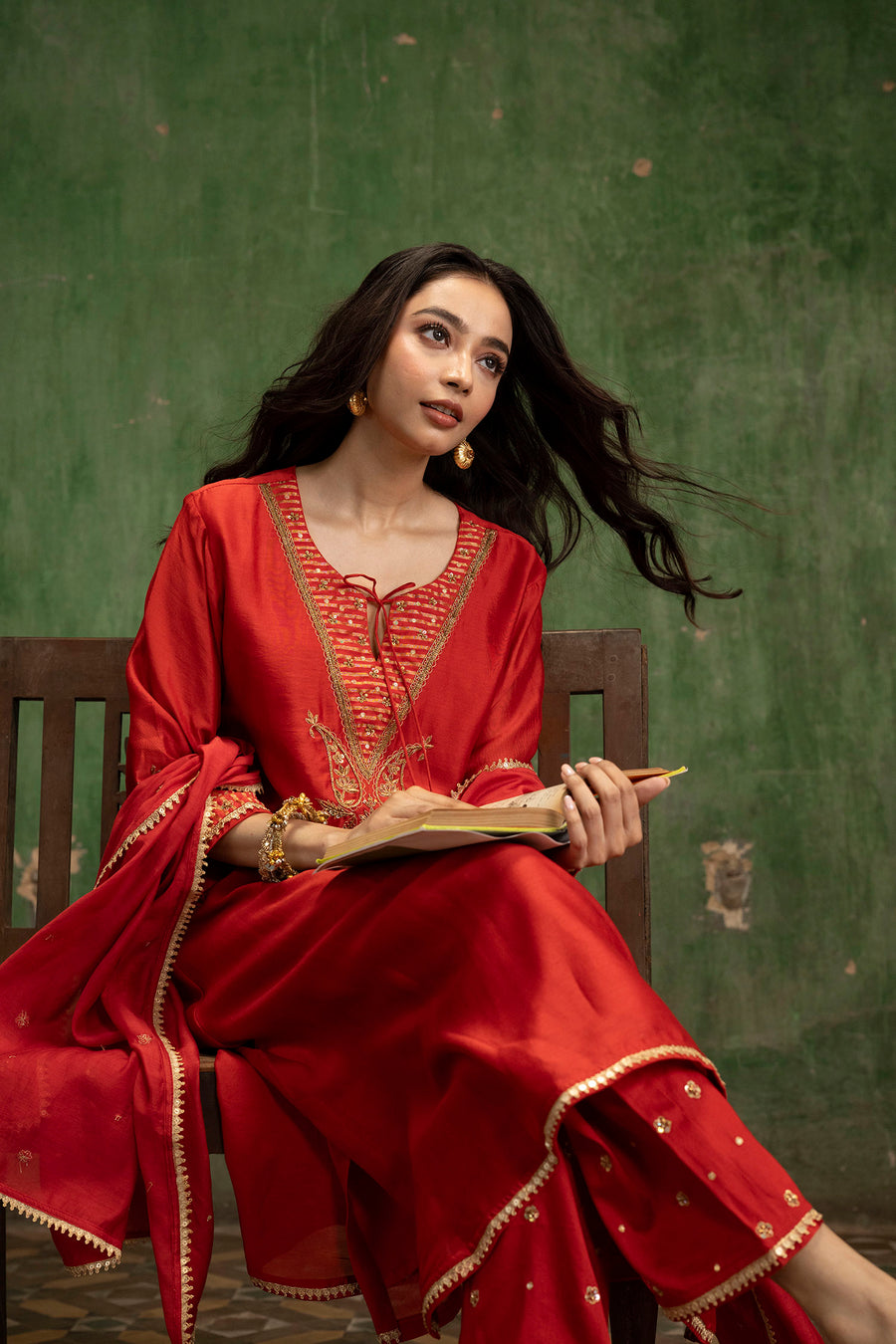 Saanjh Silk Chanderi Aline Kurta Set in Surkh