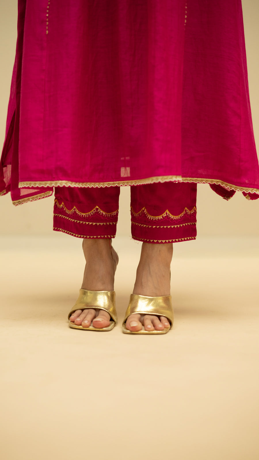 Jhoomar Mul Chanderi Aline Kurta Set in Rani
