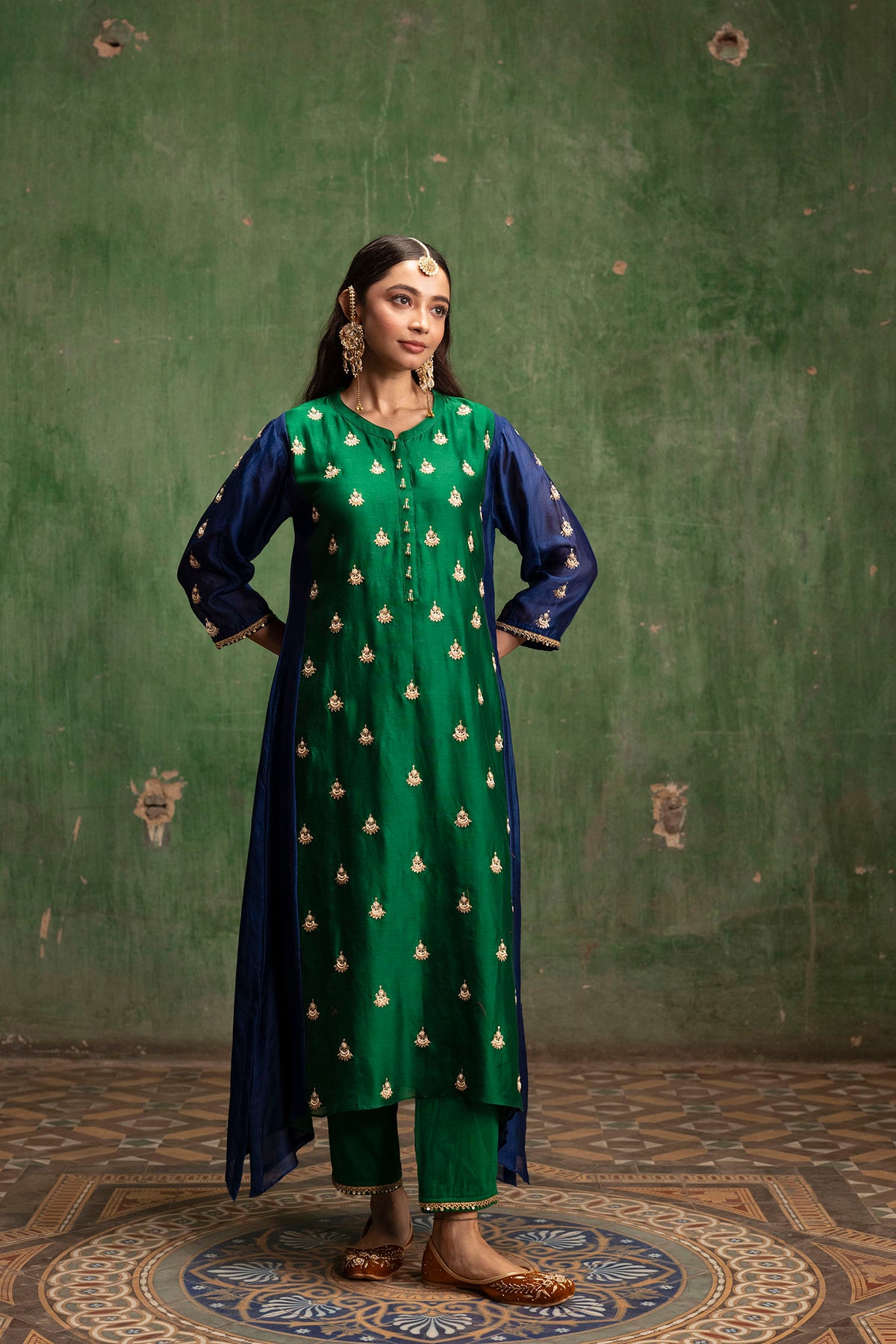 Guldaasta Mul Chanderi Aline Kurta Set in Panna