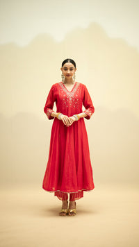 Taarini Mul Chanderi Anarkali Set