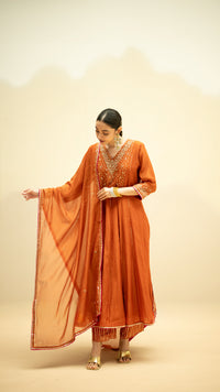 Taarini Mul Chanderi Anarkali Set