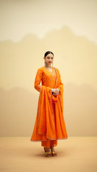 Taarini Mul Chanderi Anarkali Set