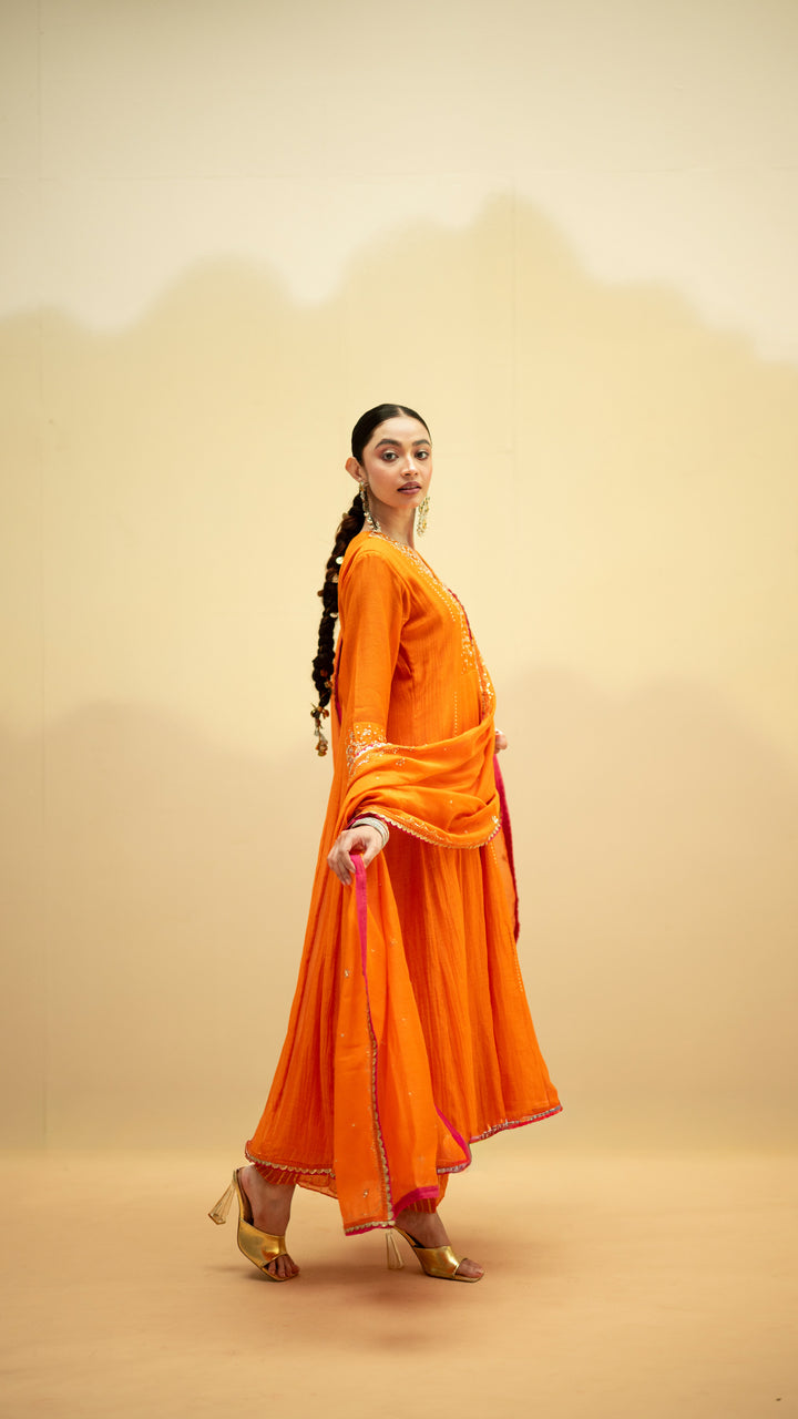 Taarini Set