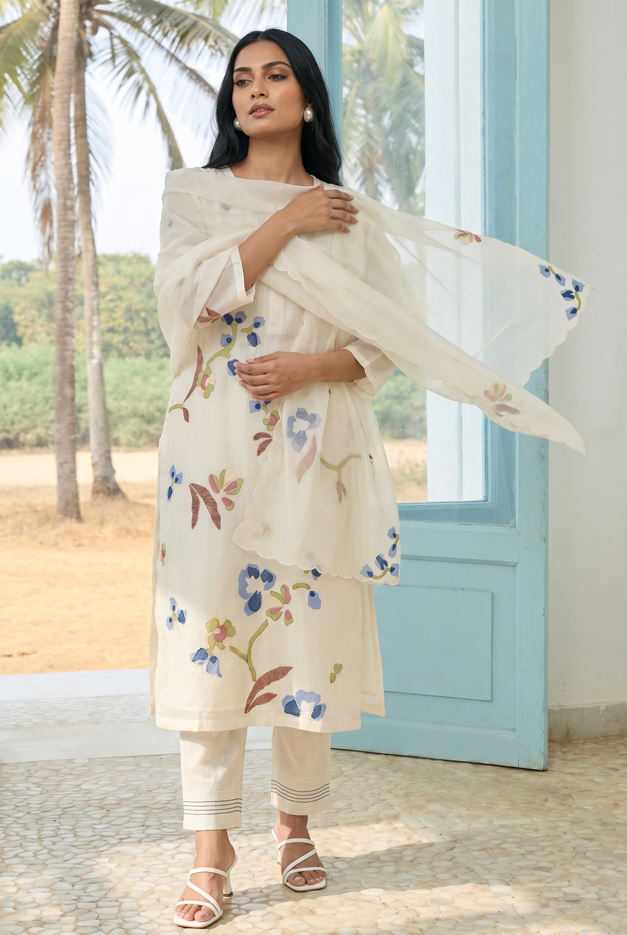 Frida Mul Chanderi Applique Kurta Set in Ivory