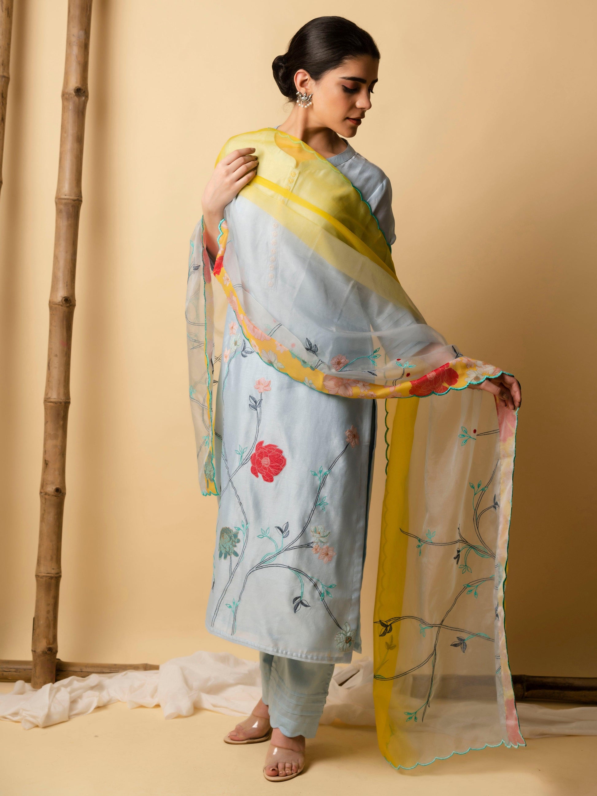 AM Floral Applique Kurta Set (Sky Blue)