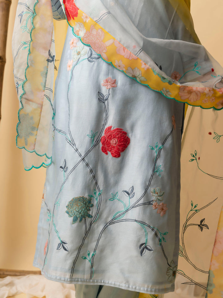 AM Floral Applique Kurta Set (Sky Blue)