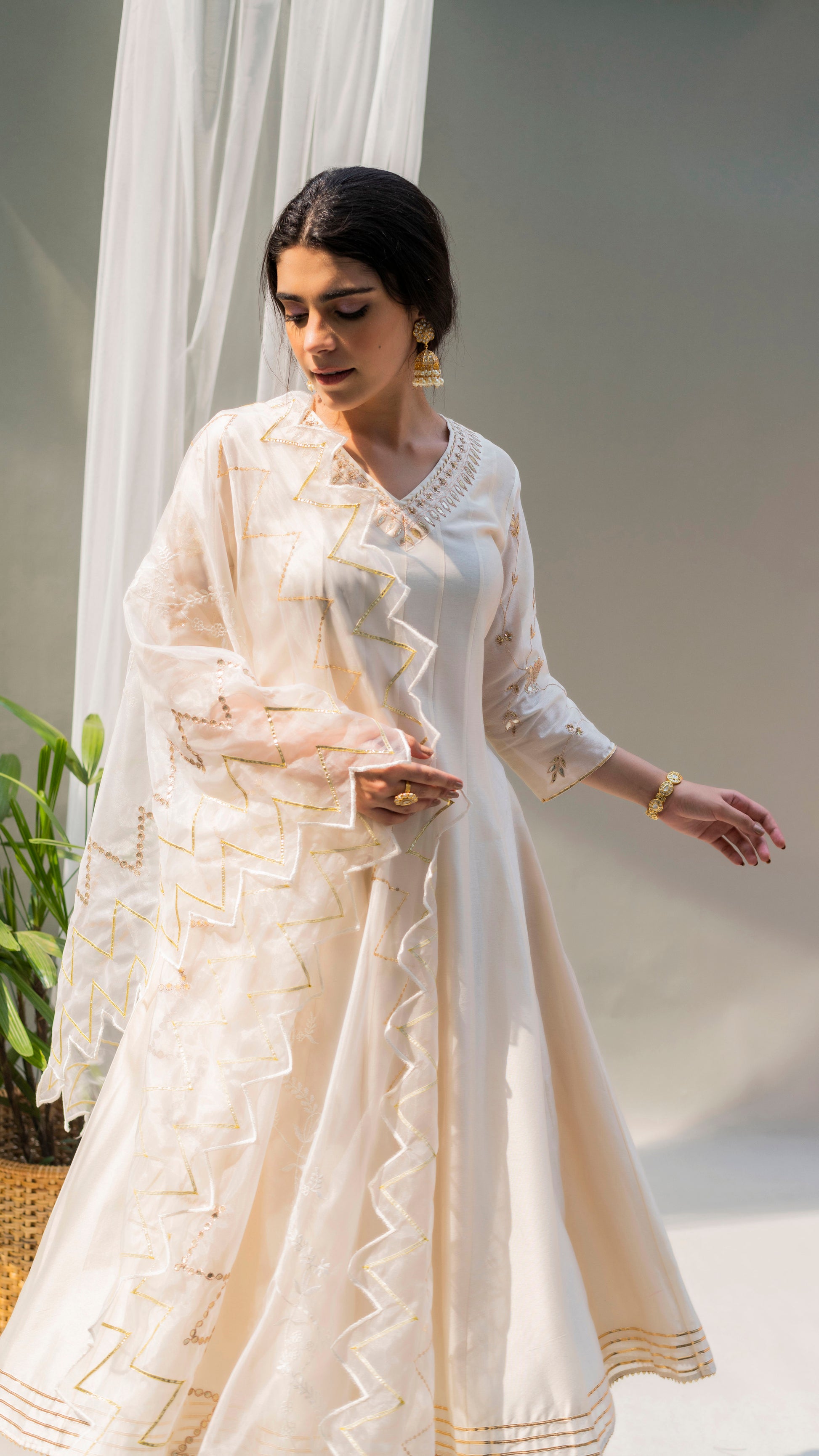 Alia Anarkali Set (Pearl White)