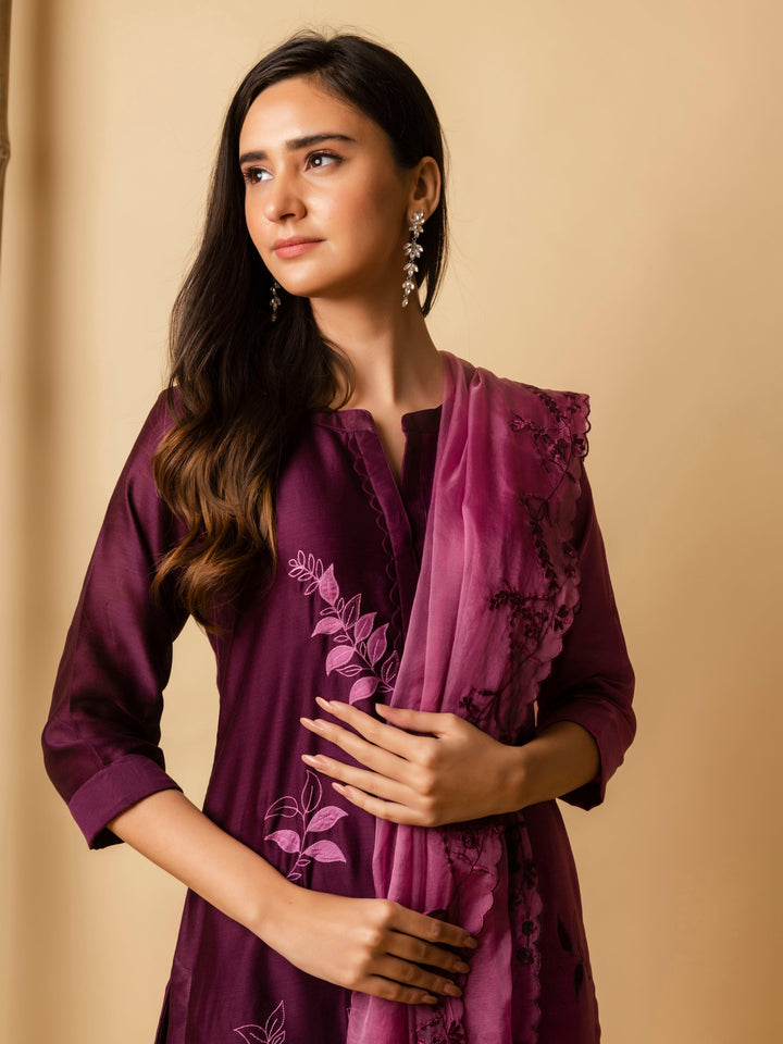 AM Leaf Applique Kurta Set (Wine)